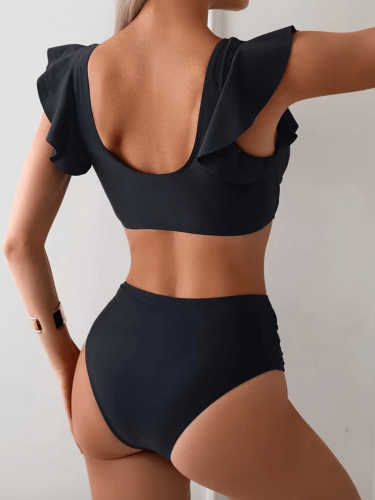 Strój Kąpielowy Czarne Bikini Z Falbankami.png