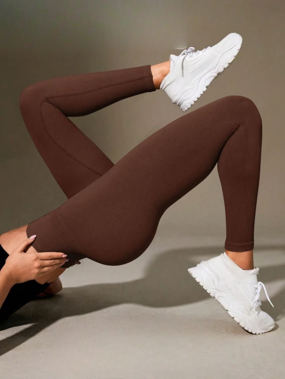 Legginsy Damskie Prążkowane Kryjące Brązowe.png